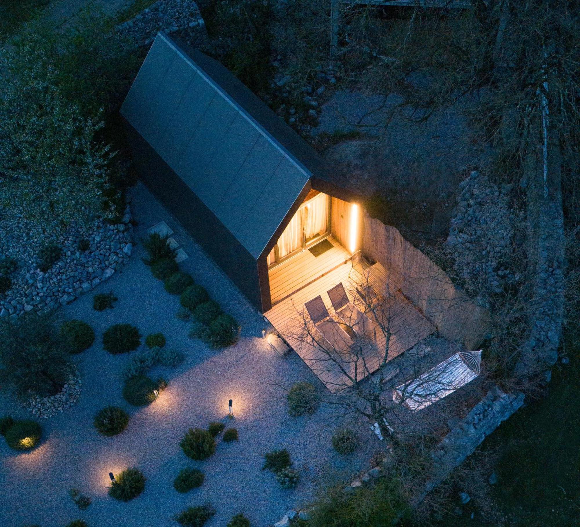 Moon - Tiny House From Callin Wines Sezana Exterior photo